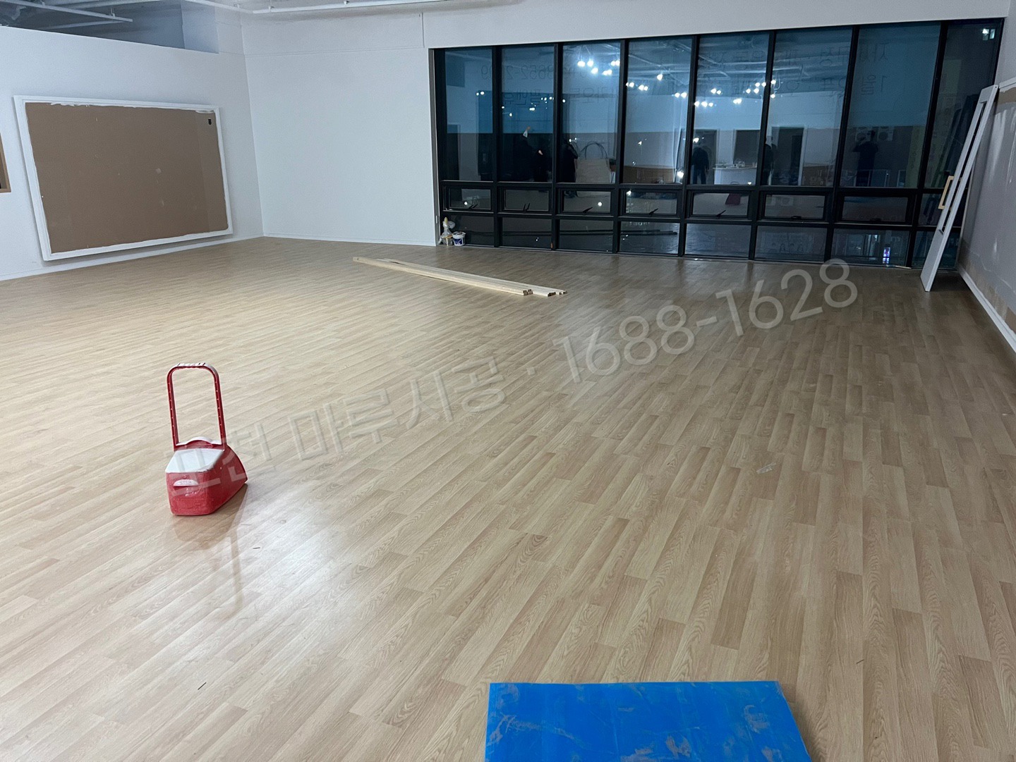 포천 이동면 바닥공사 마루시공업체 강화마루 동화 클릭S 오크2 상가 시공 완료